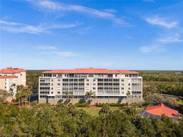 201 Vintage Bay DR B15, Marco Island, FL 34145