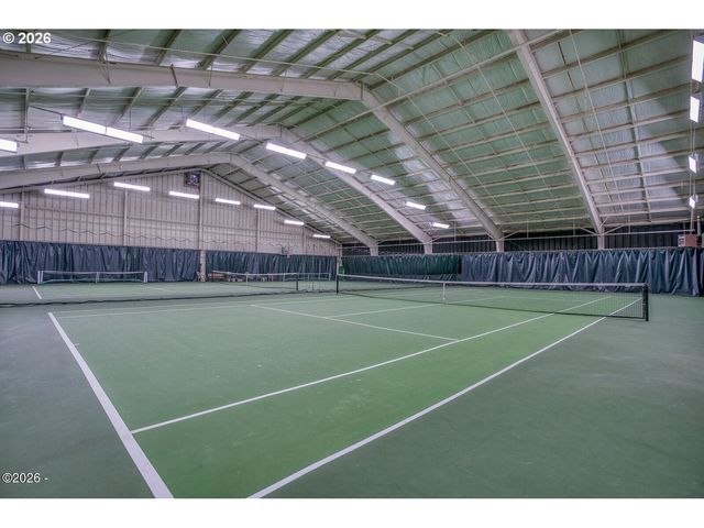 520 Sw COVE Pt, Depoe Bay, OR 97341