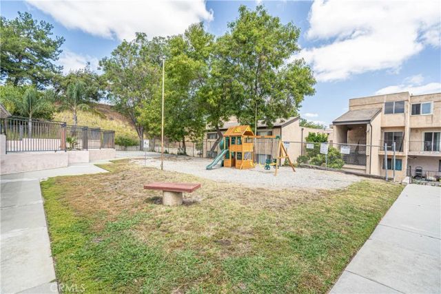 1701 Neil Armstrong 202, Montebello, CA 90640