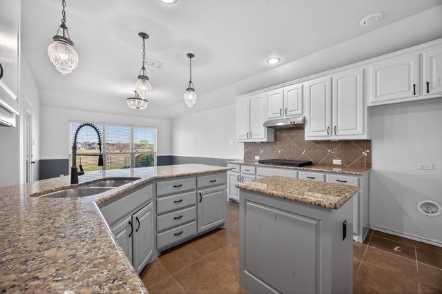 15812 Carlton Oaks Drive, Fort Worth, TX 76177