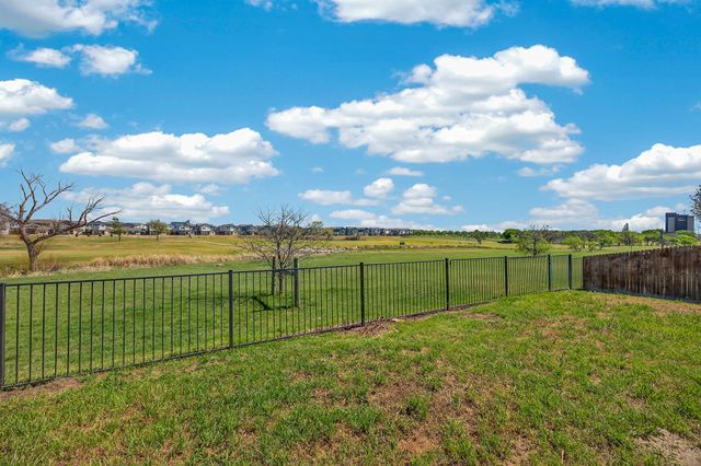 15812 Carlton Oaks Drive, Fort Worth, TX 76177