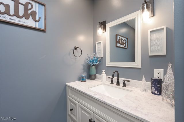 2411 Griffith Drive, Cortland, OH 44410