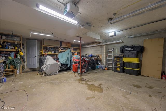 2411 Griffith Drive, Cortland, OH 44410