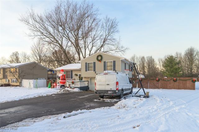 2411 Griffith Drive, Cortland, OH 44410