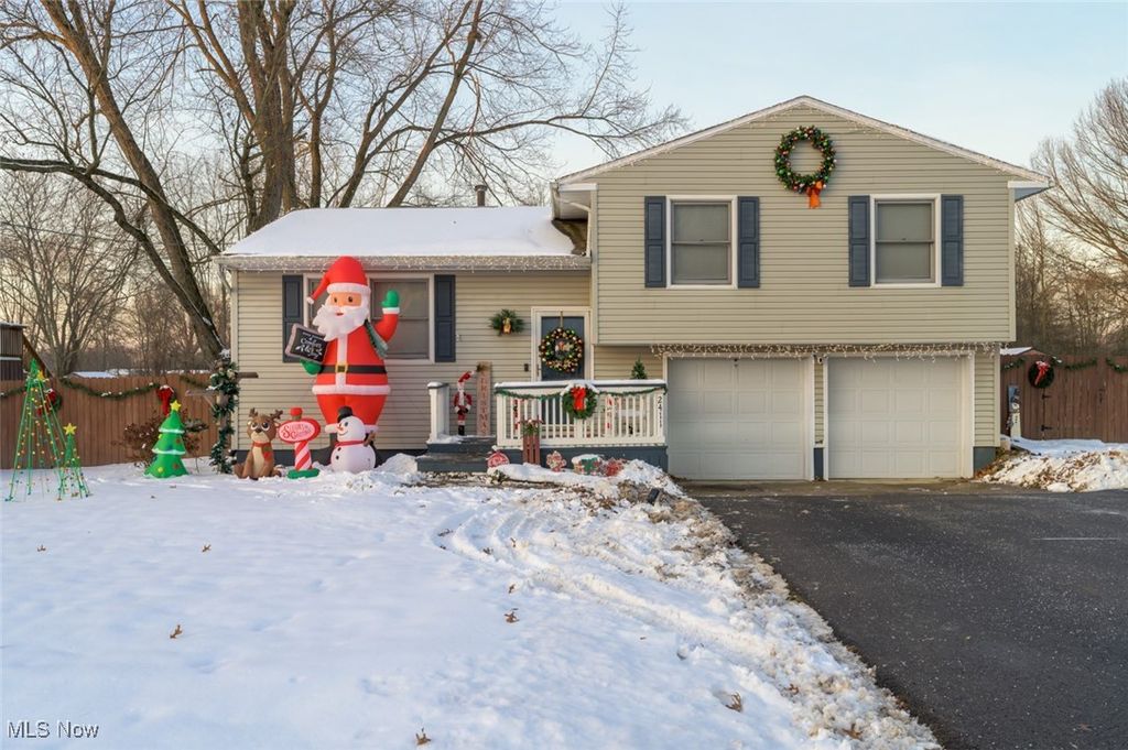 2411 Griffith Drive, Cortland, OH 44410
