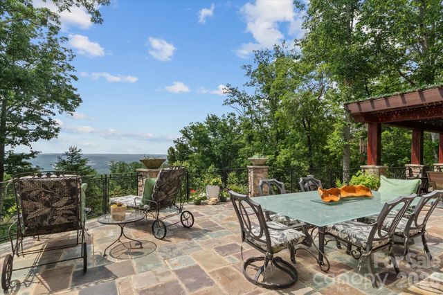 530 Sierra Trace Road, Denton, NC 27239