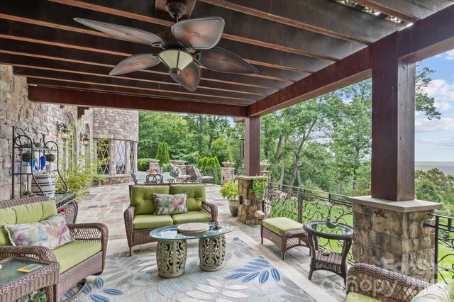 530 Sierra Trace Road, Denton, NC 27239