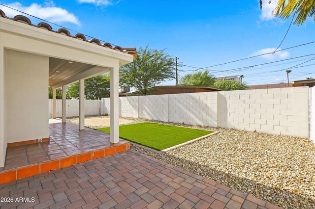 1922 E YALE Street, Phoenix, AZ 85006