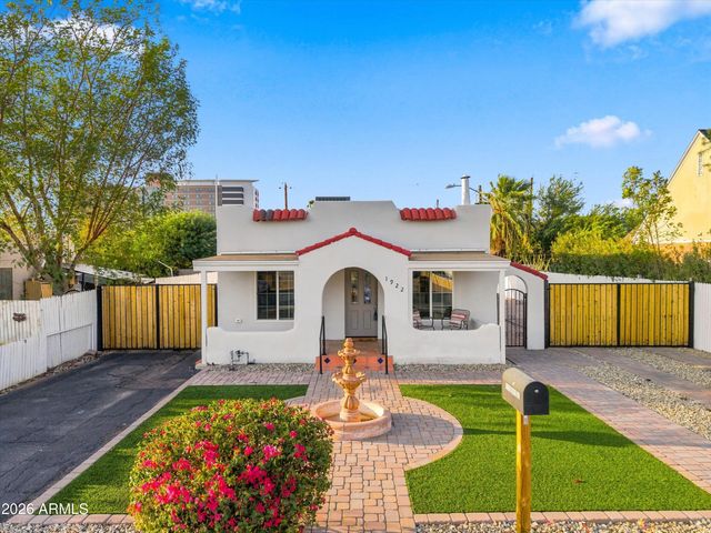1922 E YALE Street, Phoenix, AZ 85006
