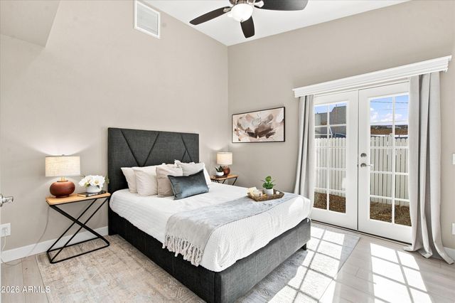 1922 E YALE Street, Phoenix, AZ 85006