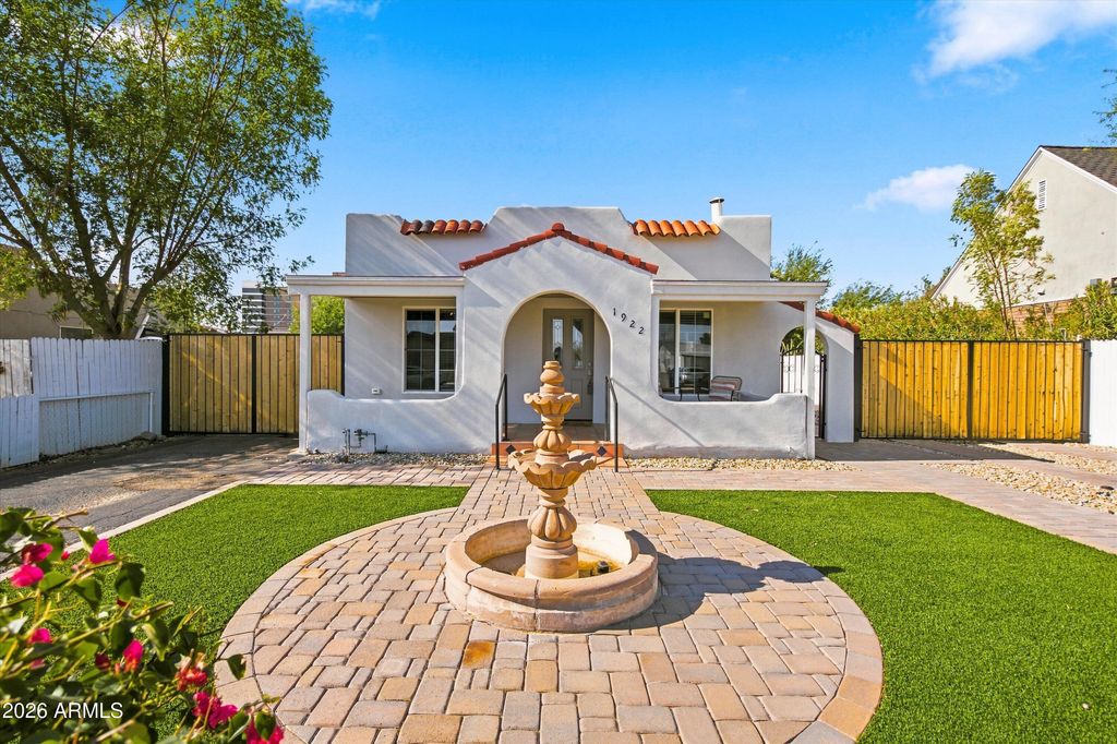 1922 E YALE Street, Phoenix, AZ 85006