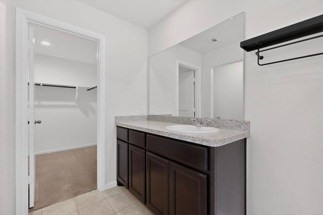 16616 Milwaukee Street, Justin, TX 76247