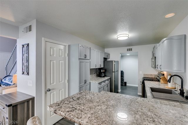 8469 Majestic View Avenue, Las Vegas, NV 89129
