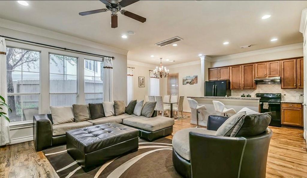 9607 Pemberton Trace, Houston, TX 77025