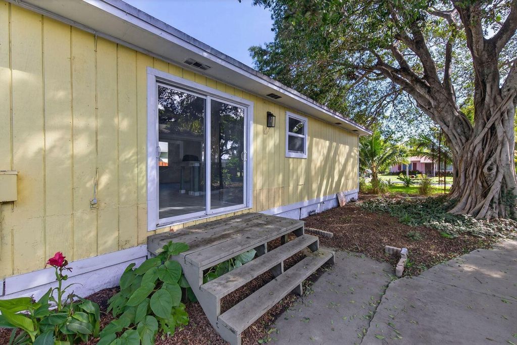 117 NE 8th Street, Pompano Beach, FL 33060