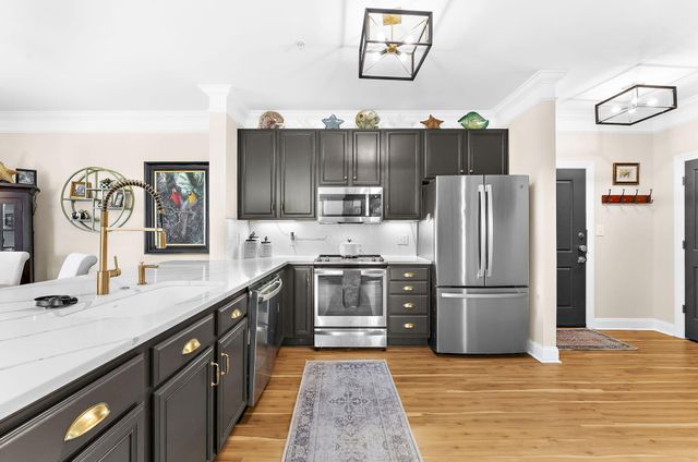 2244 Ashley Crossing Drive 112, Charleston, SC 29414