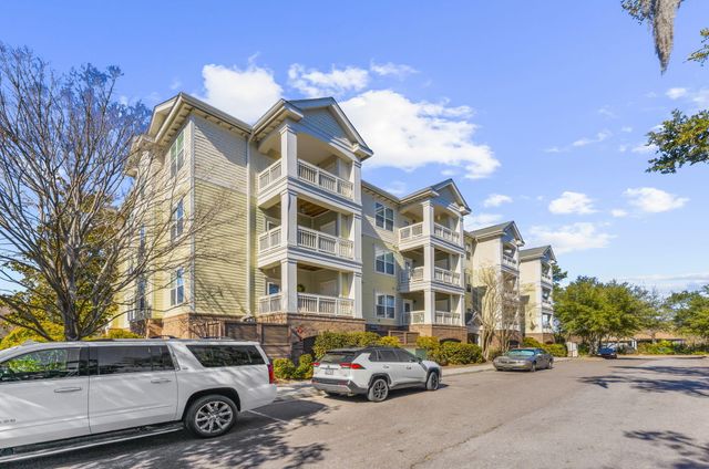 2244 Ashley Crossing Drive 112, Charleston, SC 29414