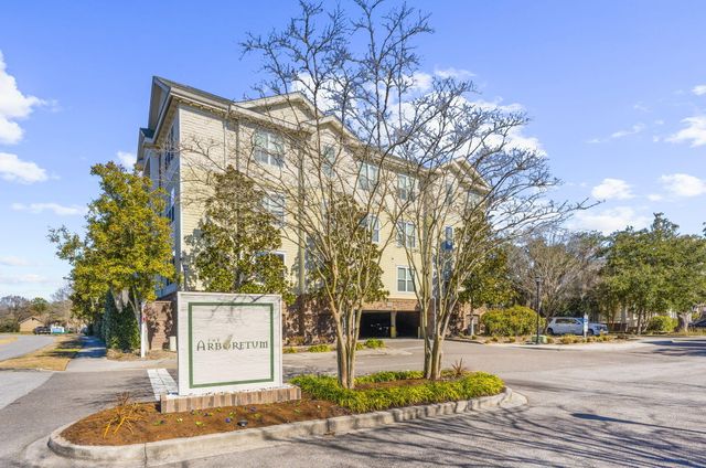 2244 Ashley Crossing Drive 112, Charleston, SC 29414