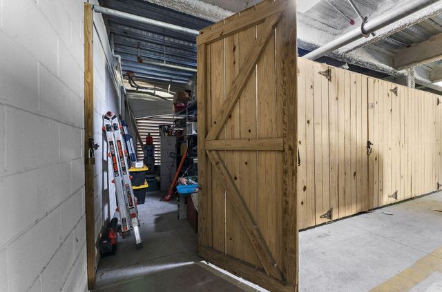 2244 Ashley Crossing Drive 112, Charleston, SC 29414