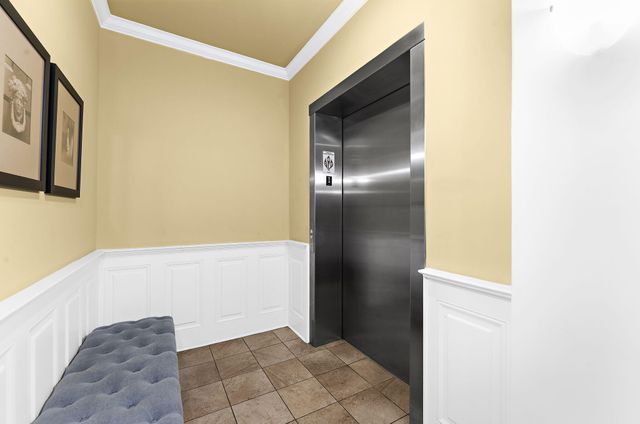 2244 Ashley Crossing Drive 112, Charleston, SC 29414