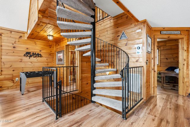 1443 Arbon Drive, Gatlinburg, TN 37738