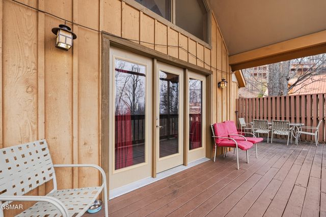 1443 Arbon Drive, Gatlinburg, TN 37738