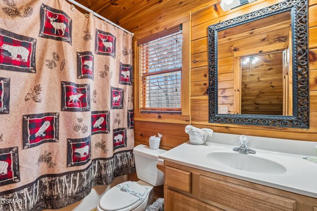 1443 Arbon Drive, Gatlinburg, TN 37738