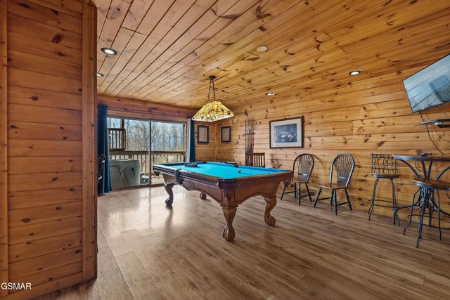 1443 Arbon Drive, Gatlinburg, TN 37738