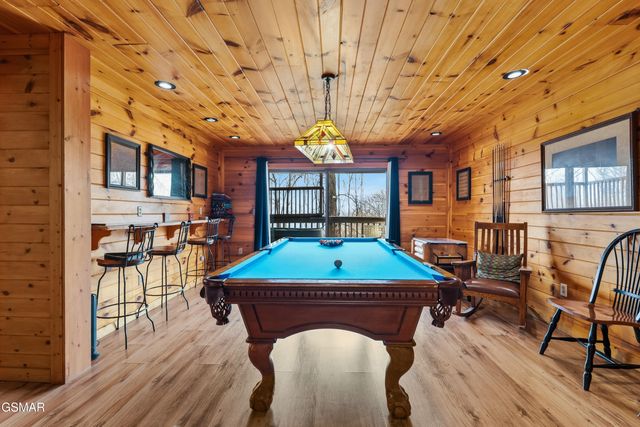 1443 Arbon Drive, Gatlinburg, TN 37738