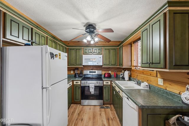 1443 Arbon Drive, Gatlinburg, TN 37738