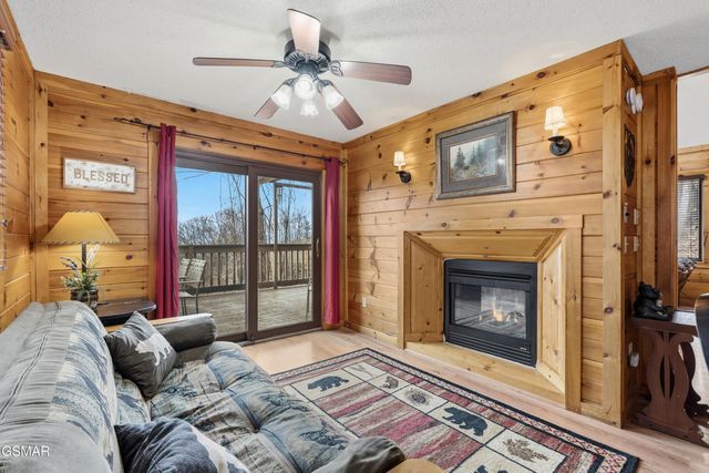 1443 Arbon Drive, Gatlinburg, TN 37738