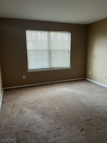 611 Lilac Ln, Mahwah Twp., NJ 07430