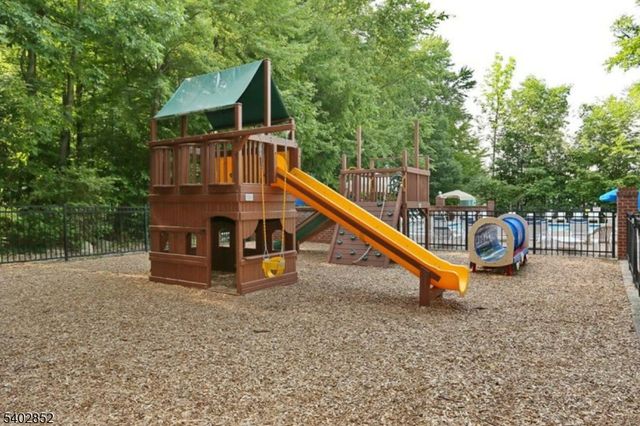 611 Lilac Ln, Mahwah Twp., NJ 07430