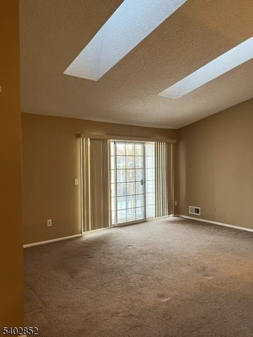 611 Lilac Ln, Mahwah Twp., NJ 07430