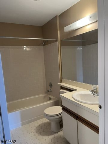 611 Lilac Ln, Mahwah Twp., NJ 07430