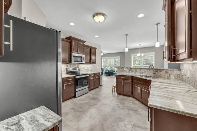 221 Allie Kat Way, Clarksville, TN 37042