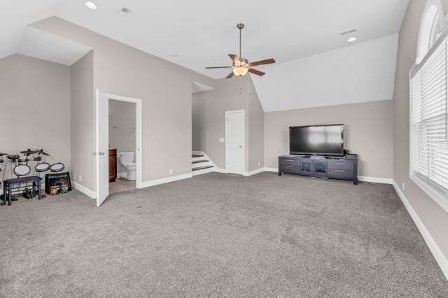 221 Allie Kat Way, Clarksville, TN 37042