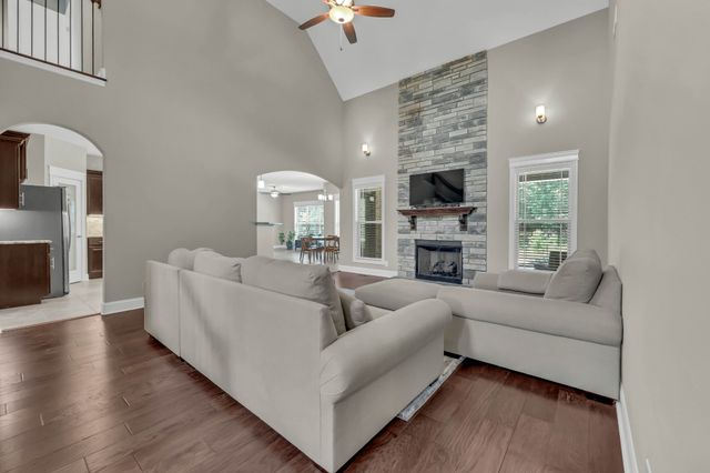 221 Allie Kat Way, Clarksville, TN 37042