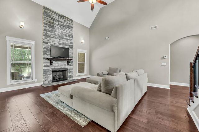 221 Allie Kat Way, Clarksville, TN 37042
