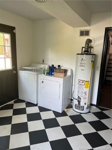 1616 Morehead Avenue, Fayetteville, NC 28303