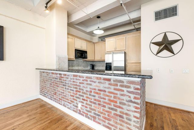 1120 Texas Street 7D, Houston, TX 77002