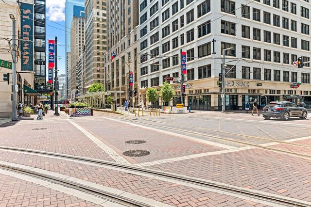 1120 Texas Street 7D, Houston, TX 77002