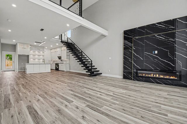 1442 Stella Avenue, Dallas, TX 75216