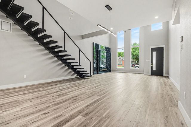 1442 Stella Avenue, Dallas, TX 75216