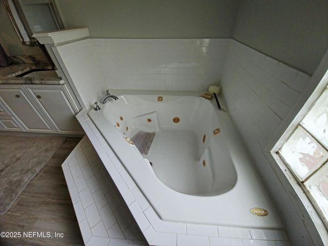 4635 SOLANDRA Circle W, Jacksonville, FL 32210