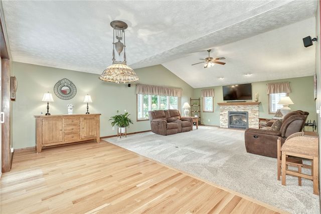 721 Close Circle, Webster, NY 14580