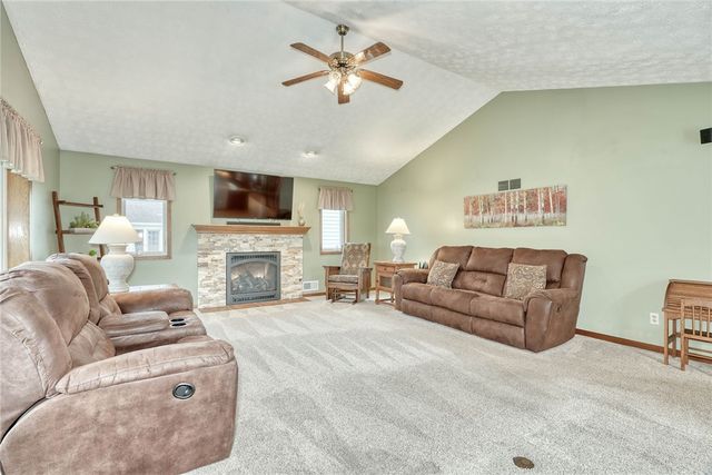 721 Close Circle, Webster, NY 14580