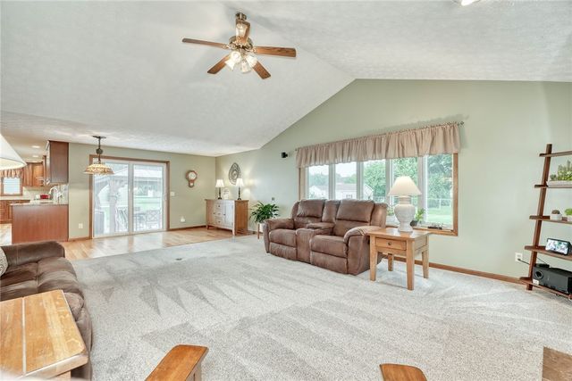 721 Close Circle, Webster, NY 14580