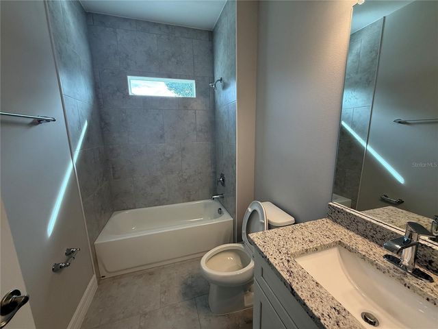 1047 COMFORT LANE, North Port, FL 34288