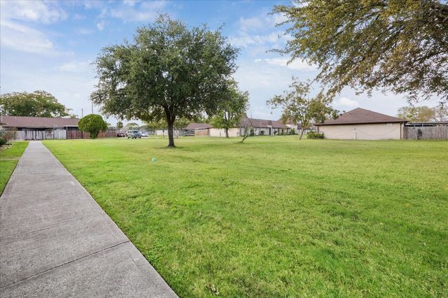 7335 Cook Road 7335, Houston, TX 77072